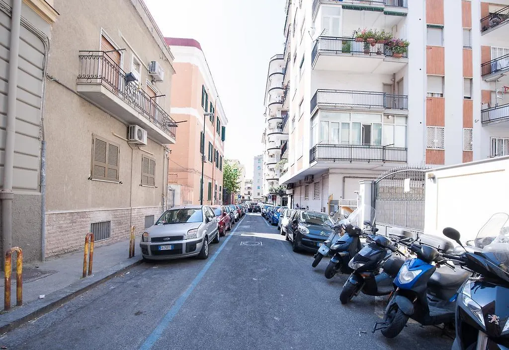 Cammarano 12 Home Napoli Italia